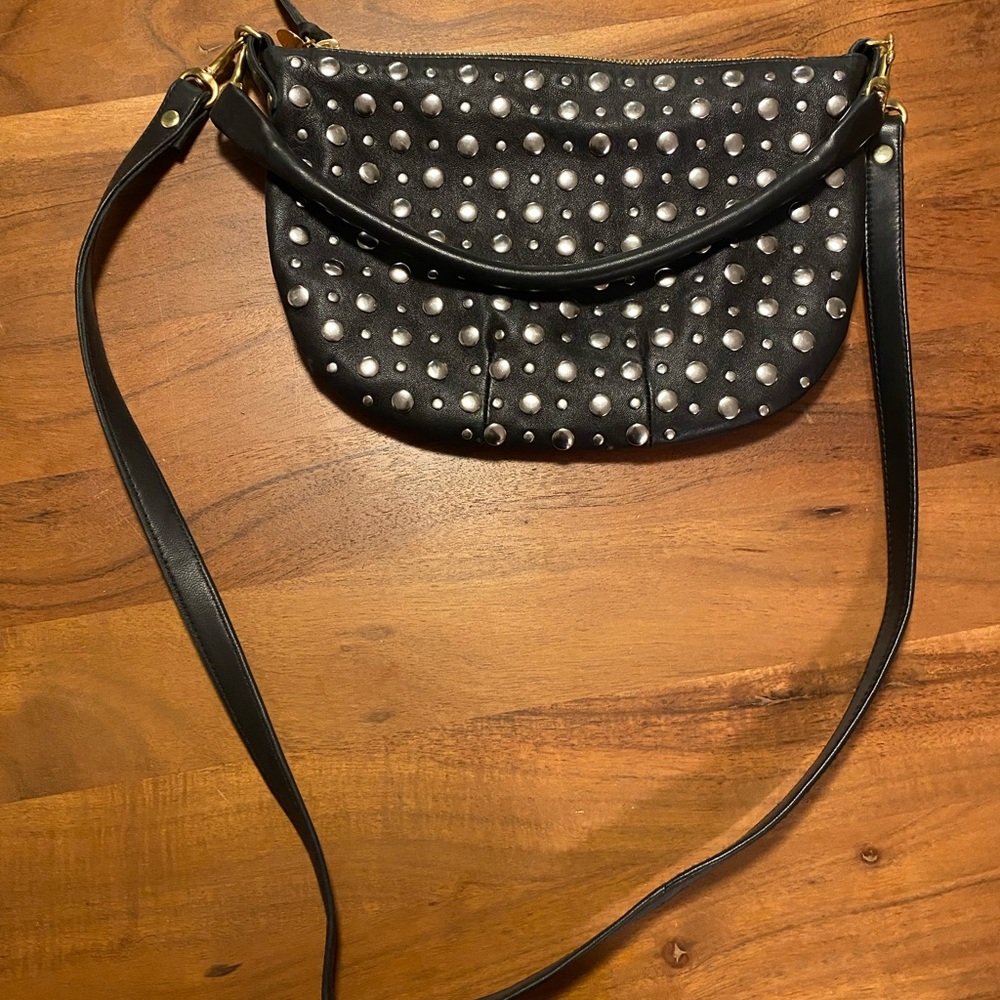 Clare V. Petit Moyen - black w/ silver studs
